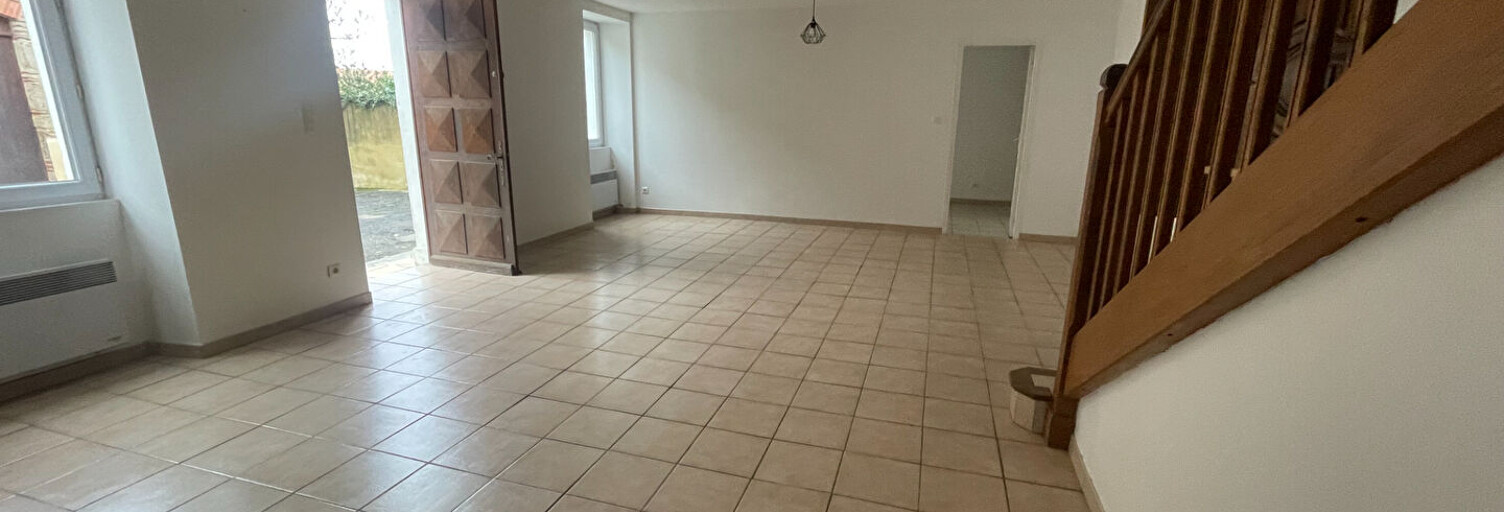 Maison 5 Pièces 102 m² à louer à Serres-Castet (64121)