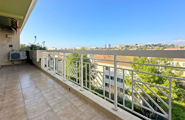 À vendre  Saint-Jérôme Marseille 13013 appartement t3 dernier étage vue dégagée — photo 2