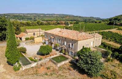 Ensemble immobilier au milieu des vignes ... — photo du bien