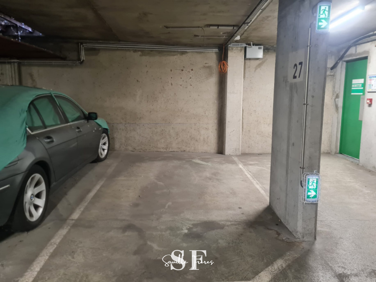 AGEN HYPER CENTRE - STATIONNEMENT PARKING SECURISÉ — photo 1