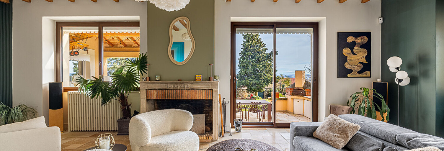 Maison 9 Pièces 327 m² à vendre à Saint-Genis-Laval (69230)