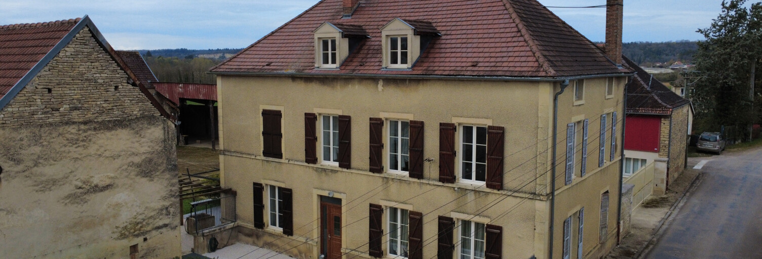 Maison 6 Pièces 207 m² à vendre à Montbard (21500)