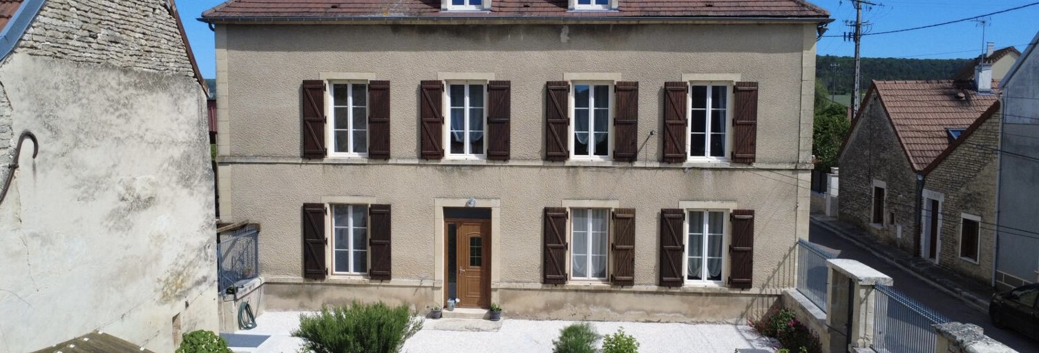 Maison 6 Pièces 207 m² à vendre à Montbard (21500)
