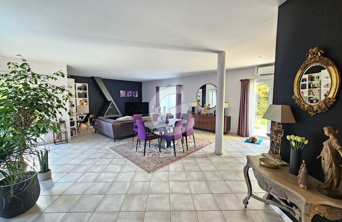 MAISON 4 PIÈCES - 158 M² - A VENDRE A LA TRANCHE SUR MER — photo 3