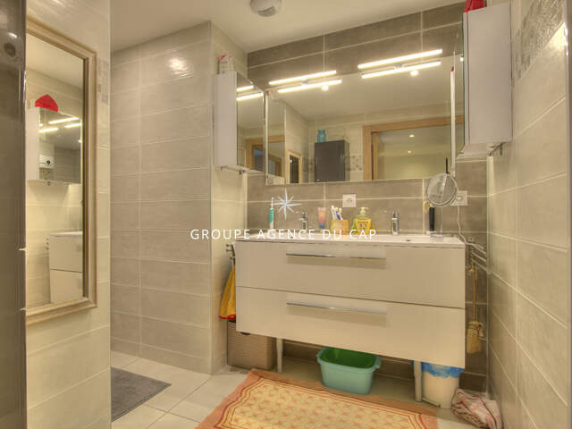 Appartement Frejus 3 pièce(s) 92 m2 — photo du bien