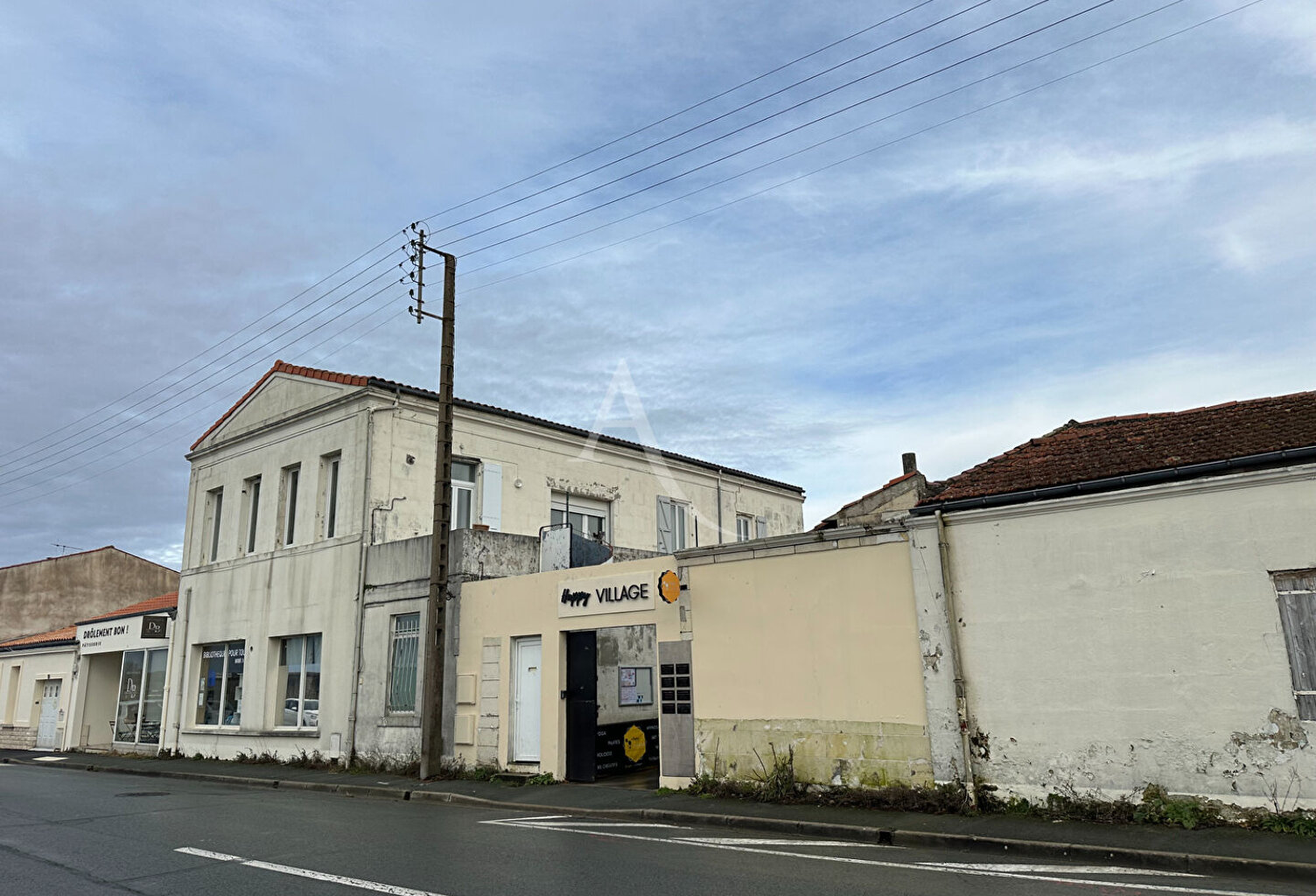 Ensemble Immobiler Centre ville Rochefort — photo 1