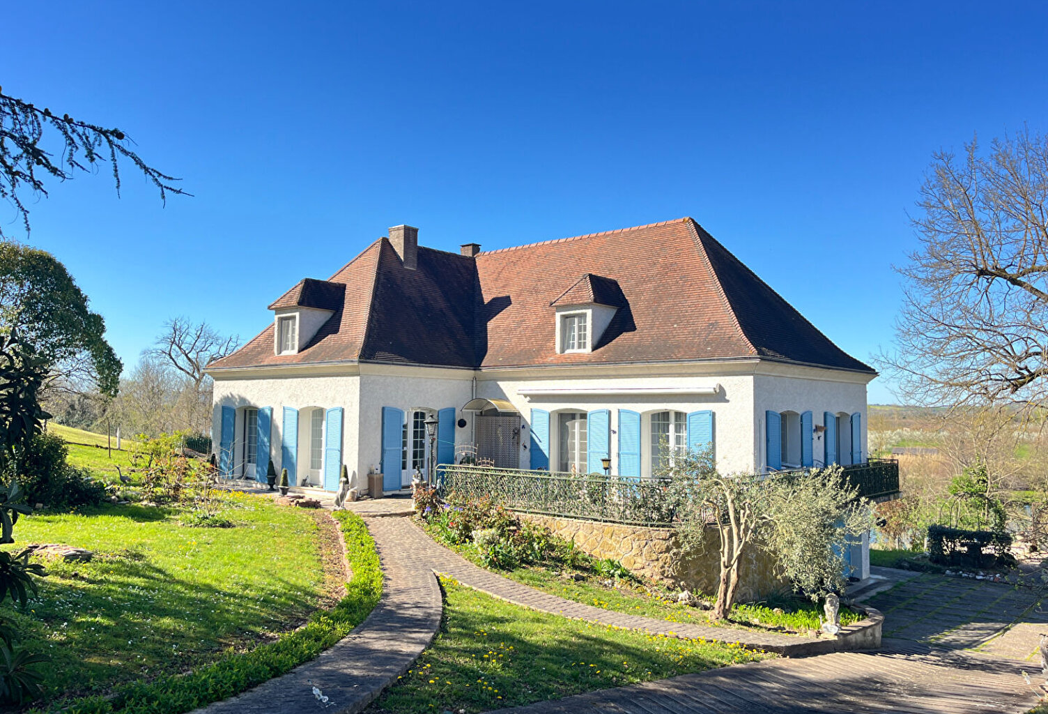 VIAGER : Belle maison au bord de la rivière, secteur Villeneuve-sur-lot — photo 1