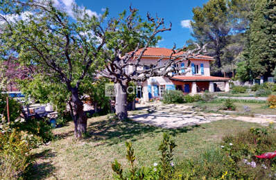 Maison 10 pièce(s) 184 m² NOUVEAUTÉ  ROGNAC  FORT POTENTIEL SUR 2 300 m² DE TERRAIN — photo du bien