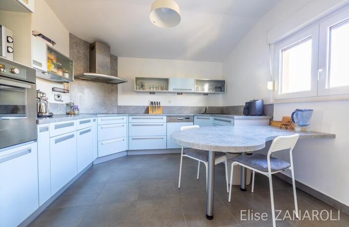 Appartement spacieux et lumineux avec ascenseur! — photo 2