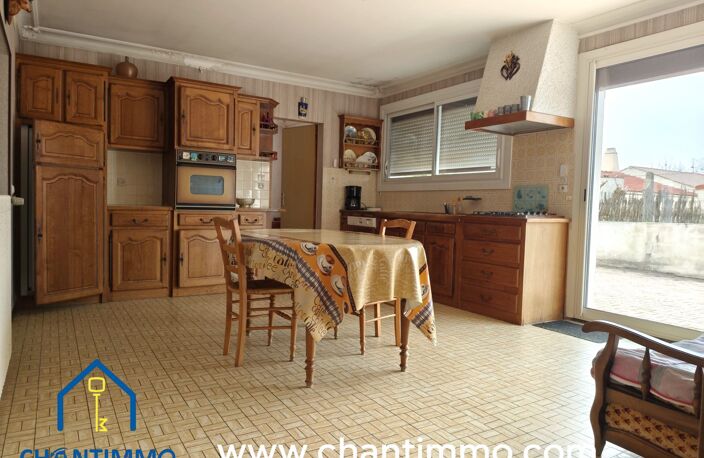 Maison en pierres avec dépendances — photo 4