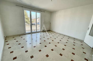 Appartement 3 pièces 690 €