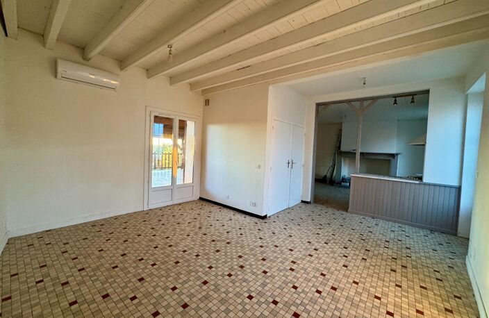 Maison de village avec grand garage et terrasse — photo 2