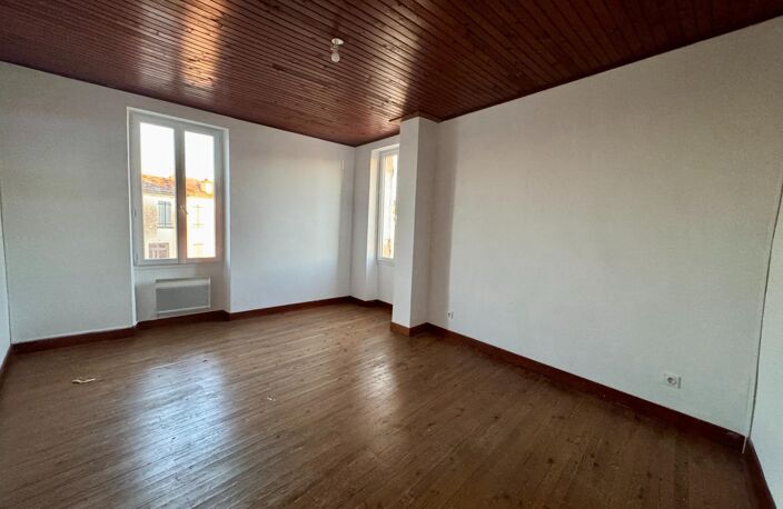 Maison de village avec grand garage et terrasse — photo 5