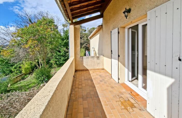Maison avec jardin et garage — photo 2