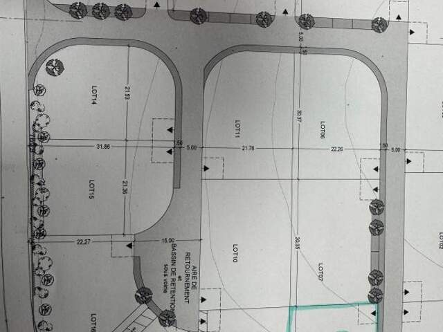 Terrain constructible de 662 m² - Roumoules — photo du bien