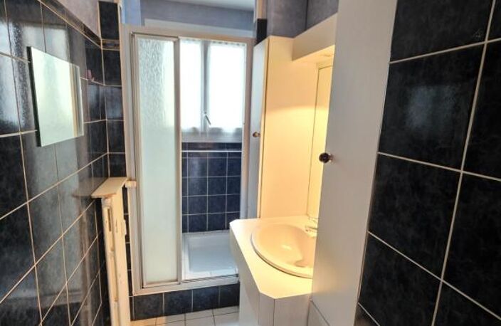 EXCLUSIVITE RUE ADRIEN TARRADE - IDEALEMENT SITUE POUR TOUTES LES COMMODITES — photo 5
