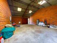 Hangar bon état à VILLENEUVE LES CORBIERES (11) — photo 2