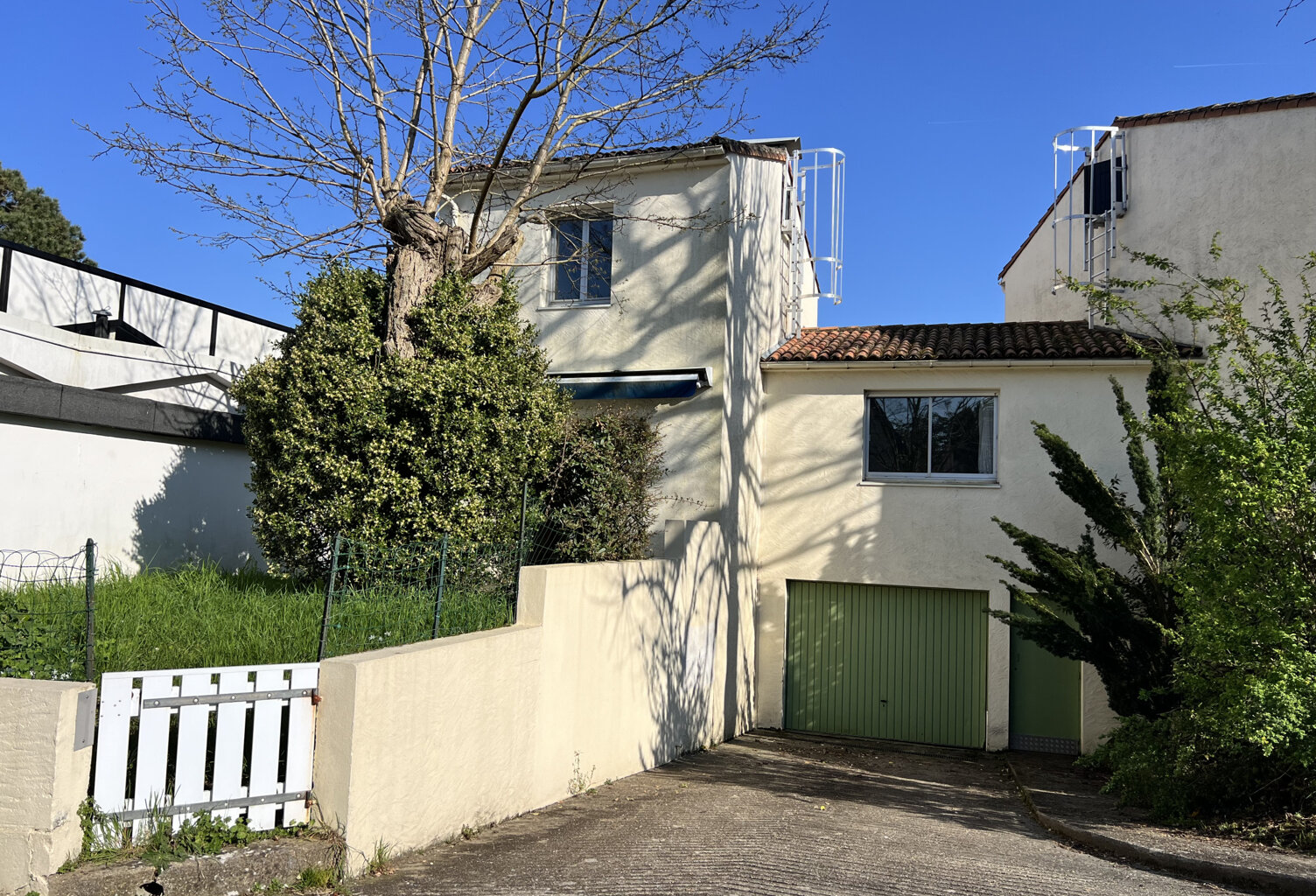 ROYAN - QUARTIER DU PARC - 200 M PLAGE - T3 AVEC JARDIN ET PARKING - GARAGE en option — photo 1