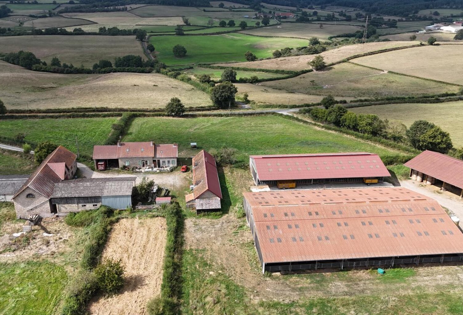 EXCLUSIF Propriete agricole avec 7 hectares possible 70 hectares en location — photo 1