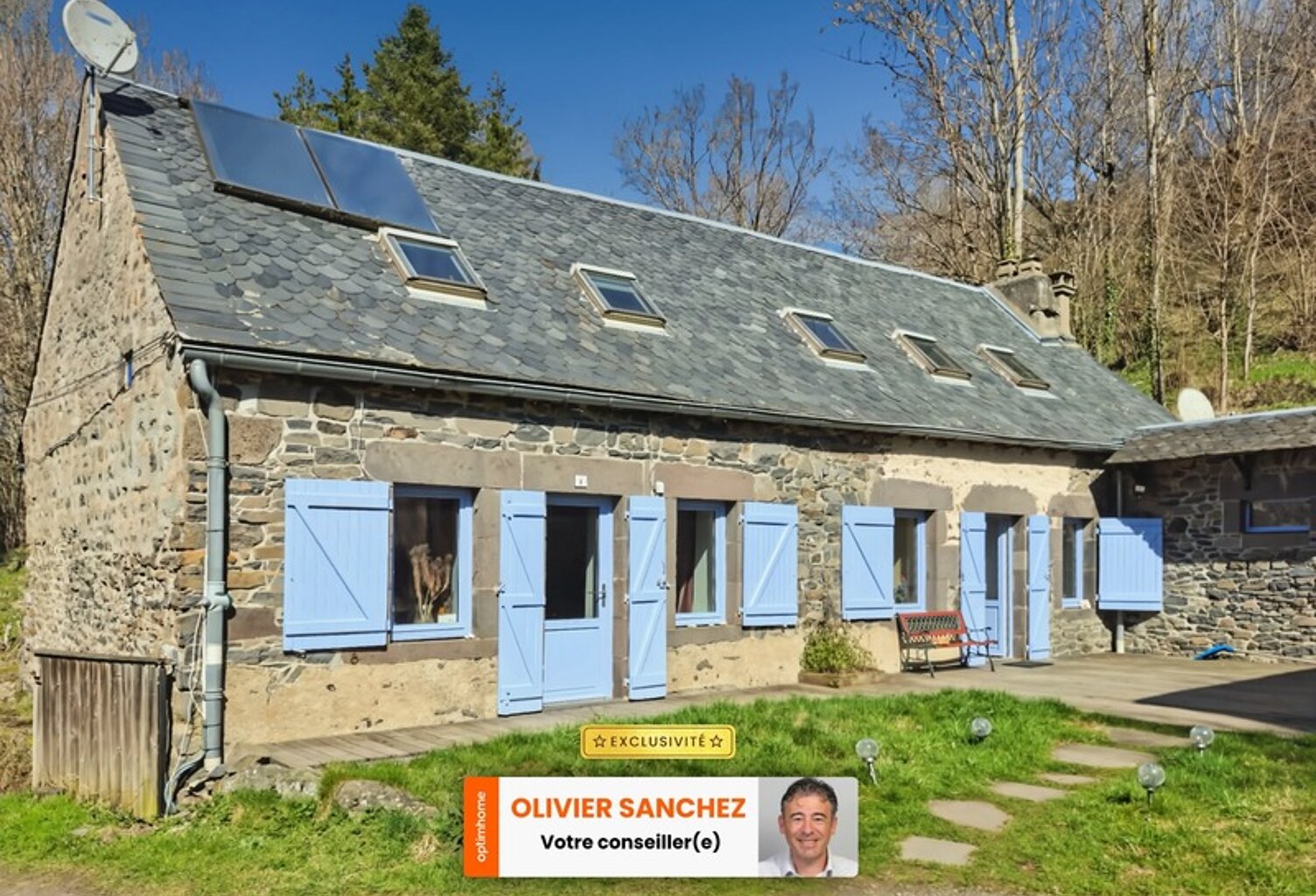 Maison de caractère avec 2 gîtes - SAINT BONNET PRES ORCIVAL (63) — photo 1