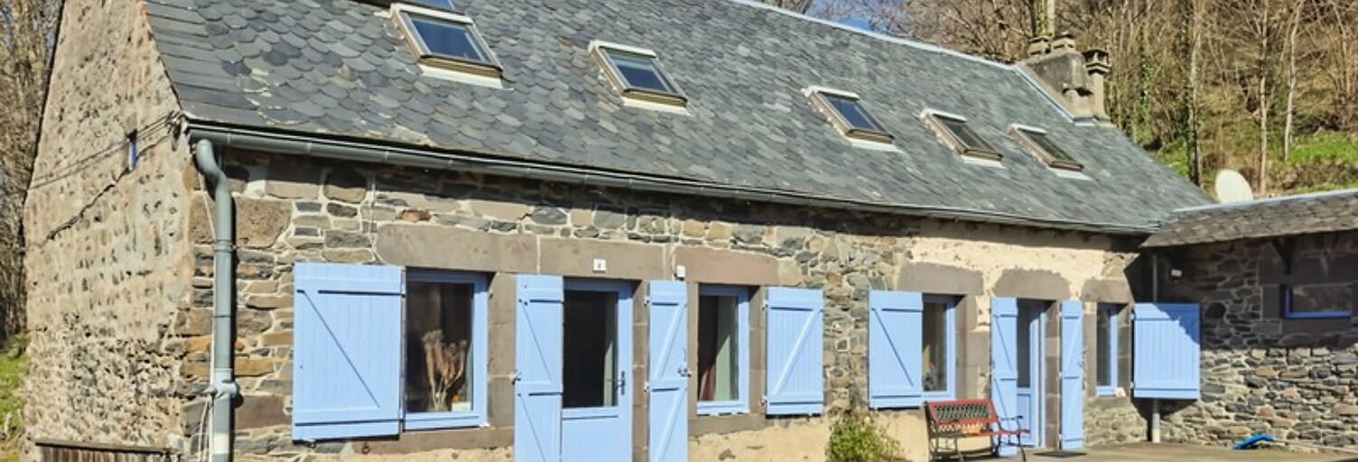 Maison 18 Pièces 391 m² à vendre à Saint-Bonnet-près-Orcival (63210)