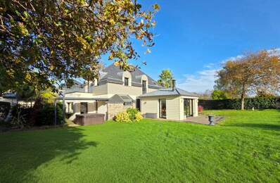 Dinard, Propriété rénovée de 252m² avec maison d'amis et deux garages sur jardin clos de 1700m² à l'abri des regards — photo du bien
