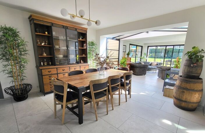 Dinard, Propriété rénovée de 252m² avec maison d'amis et deux garages sur jardin clos de 1700m² à l'abri des regards — photo 3