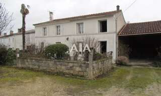 Maison 11 Pièces 262 m² à vendre à Saint-Loup (17380)