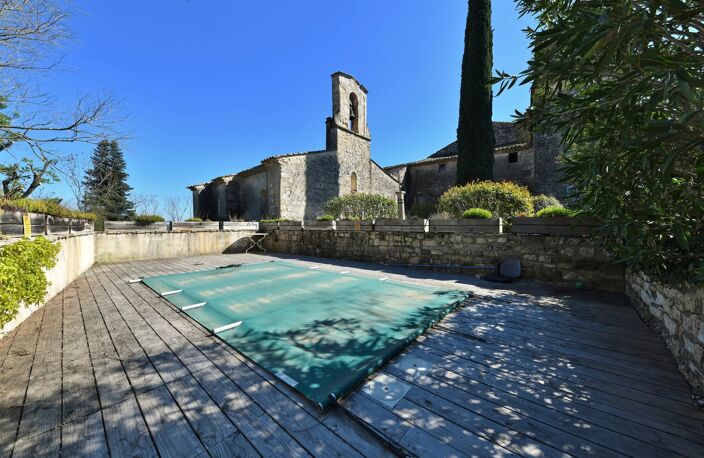 Charmante maison de village en pierre avec jardinet et bassin — photo 3