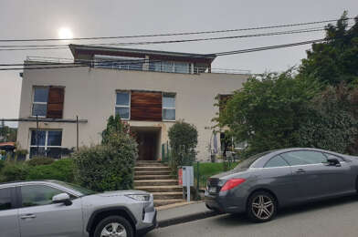 Appartement 4 pièces 1075 €