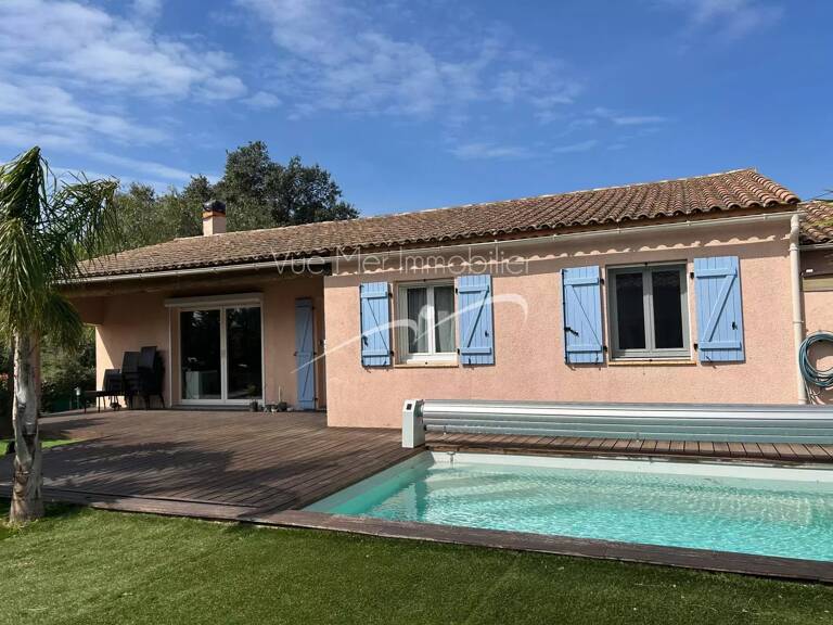 Villa de plain-pied au calme avec piscine et terrain de 700 m² — photo 1