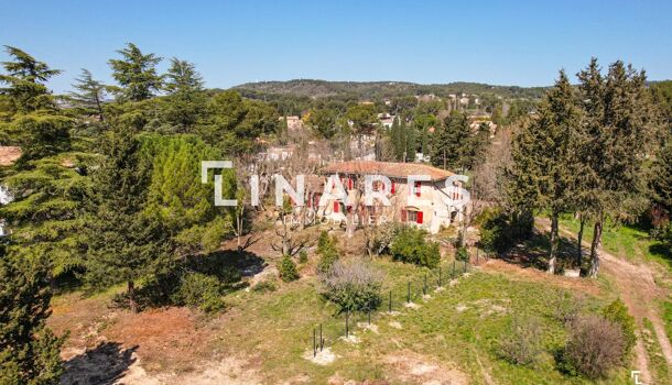 Villa / Maison 9 pièces  à vendre Ventabren 13122