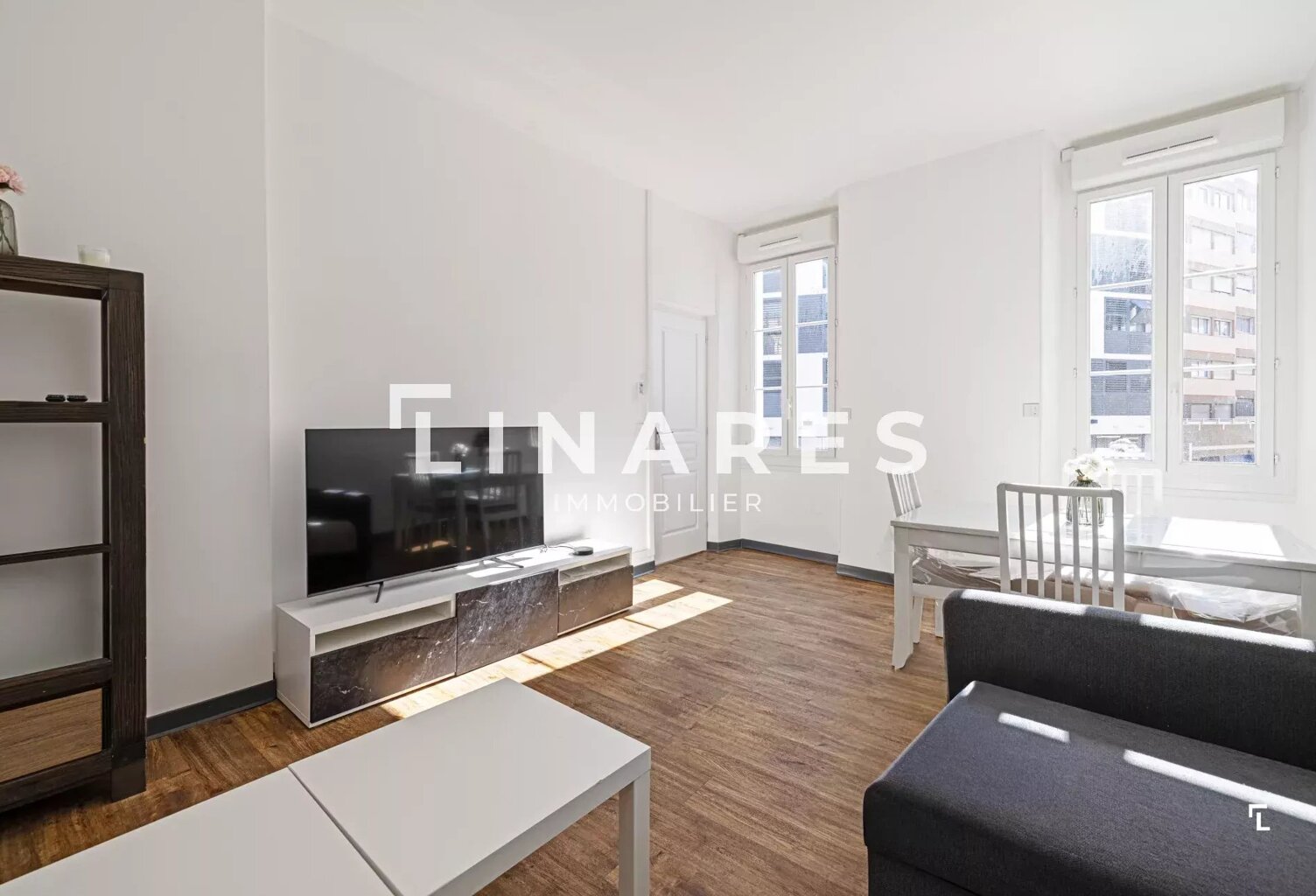 LE COSY - Appartement T2 de 42 m2 - Débarras - 13008 LE ROUET — photo 1