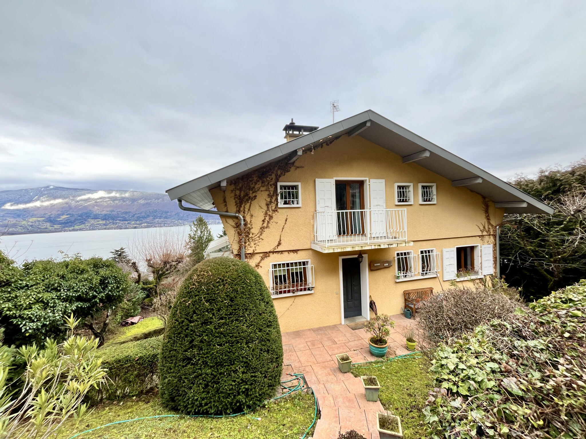 Villa / Maison 9 pièces  à vendre Veyrier-du-Lac 74290