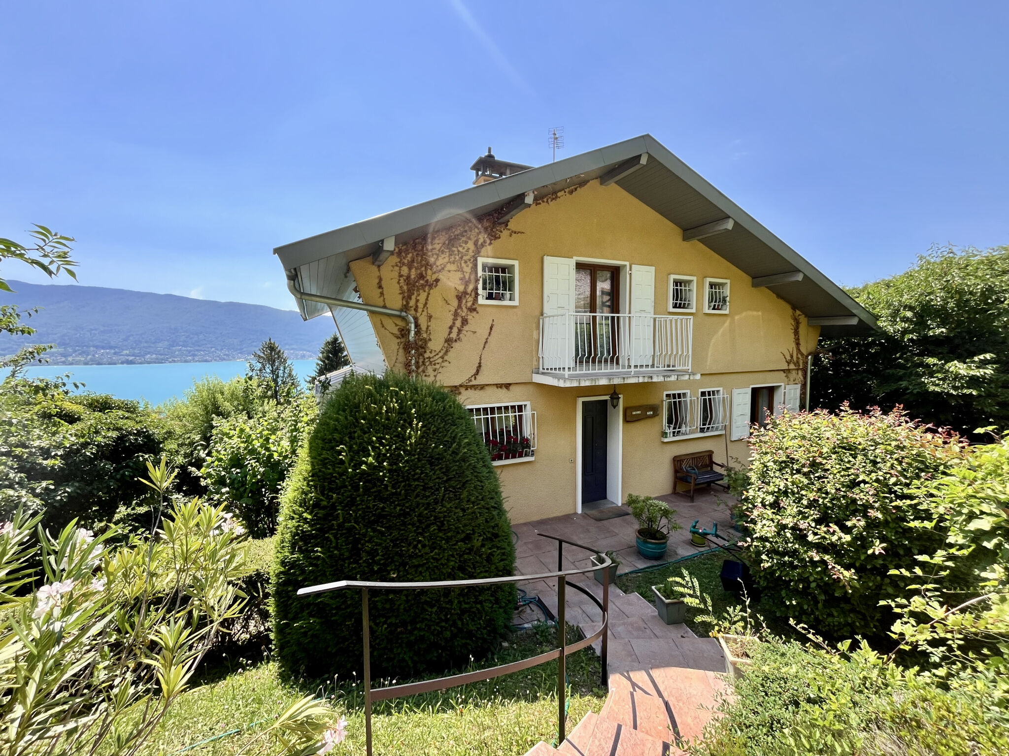 Villa / Maison  T9 à vendre Veyrier-du-Lac 74290