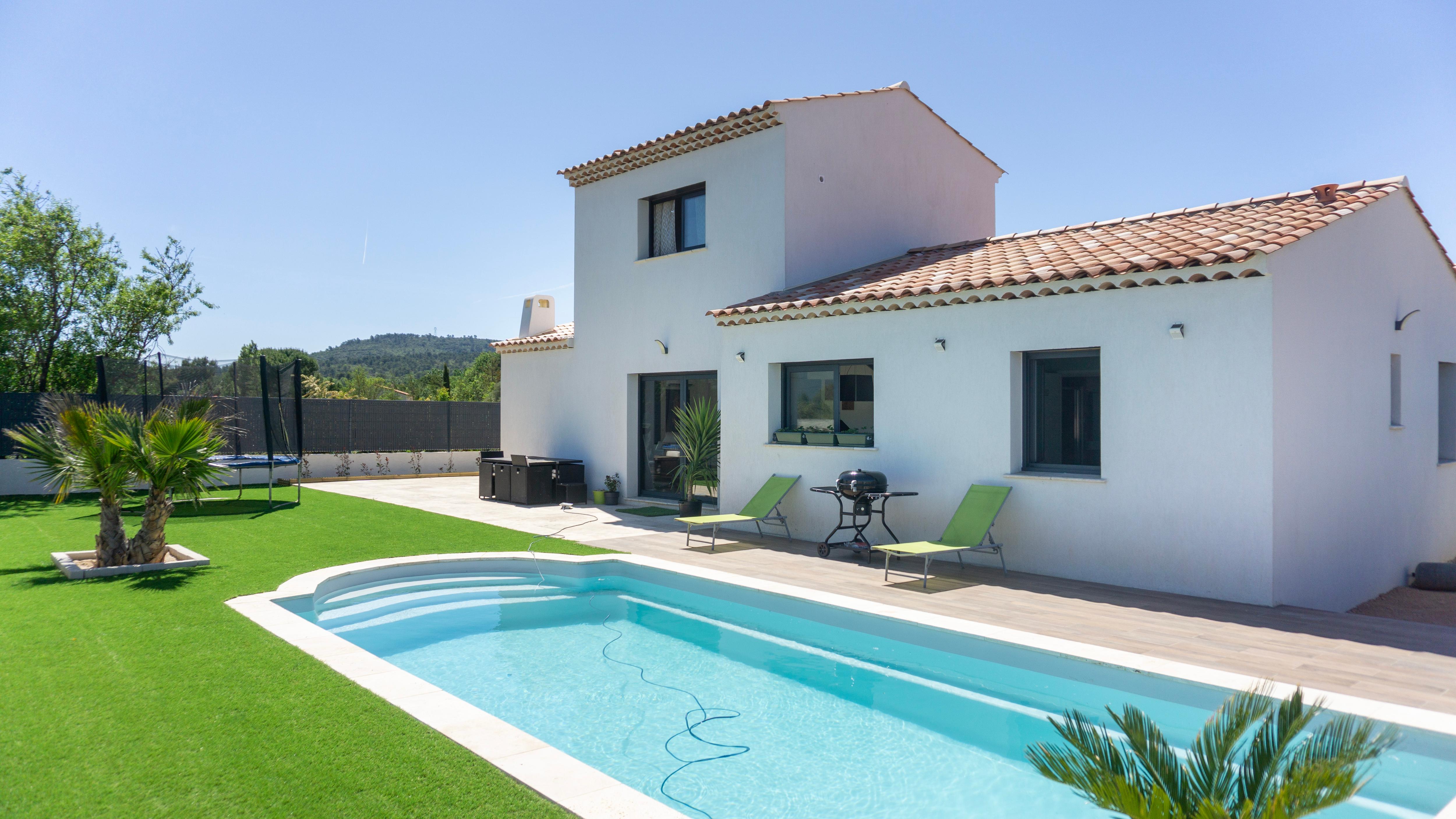 Villa / Maison  T4 à vendre Saint-Maximin-la-Sainte-Baume 83470