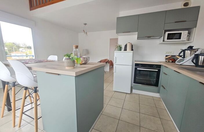 ROYAN CENTRE-VILLE – CHARMANT T3 AVEC GARAGE, PARKING ET TERRASSE PRIVATIVE — photo 2