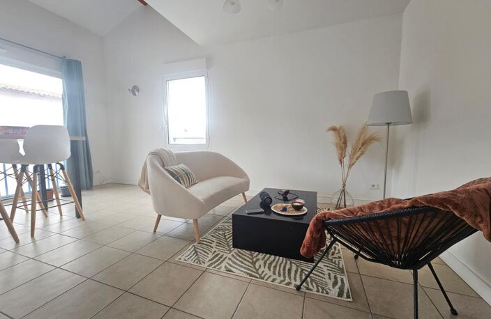 ROYAN CENTRE-VILLE – CHARMANT T3 AVEC GARAGE, PARKING ET TERRASSE PRIVATIVE — photo 3