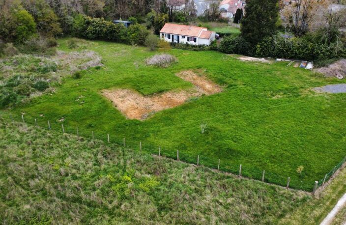 Terrain À Vendre 4 923m2 constructible — photo 3