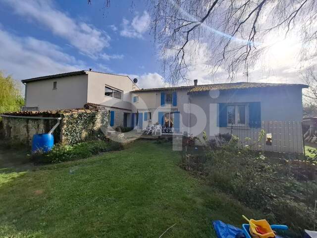 Meursac - Maison ancienne 290m² habitables — photo du bien