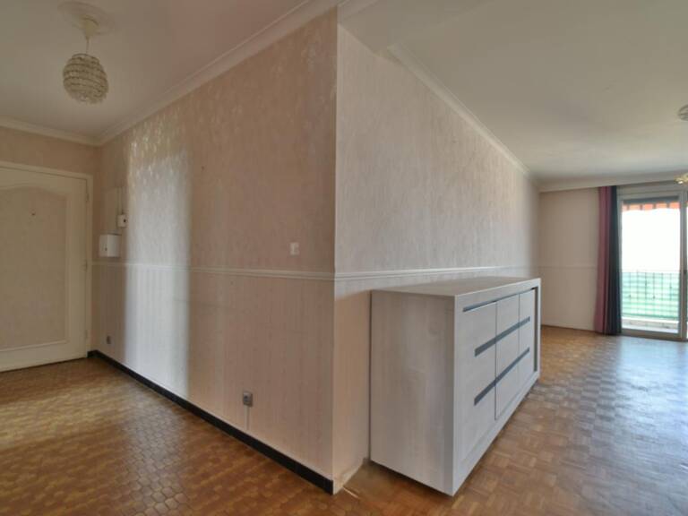 Appartement 64m² avec balcon et cave — photo 1