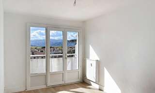 Commerce 4 Pièces 72 m² à vendre à Bourg-lès-Valence (26500)