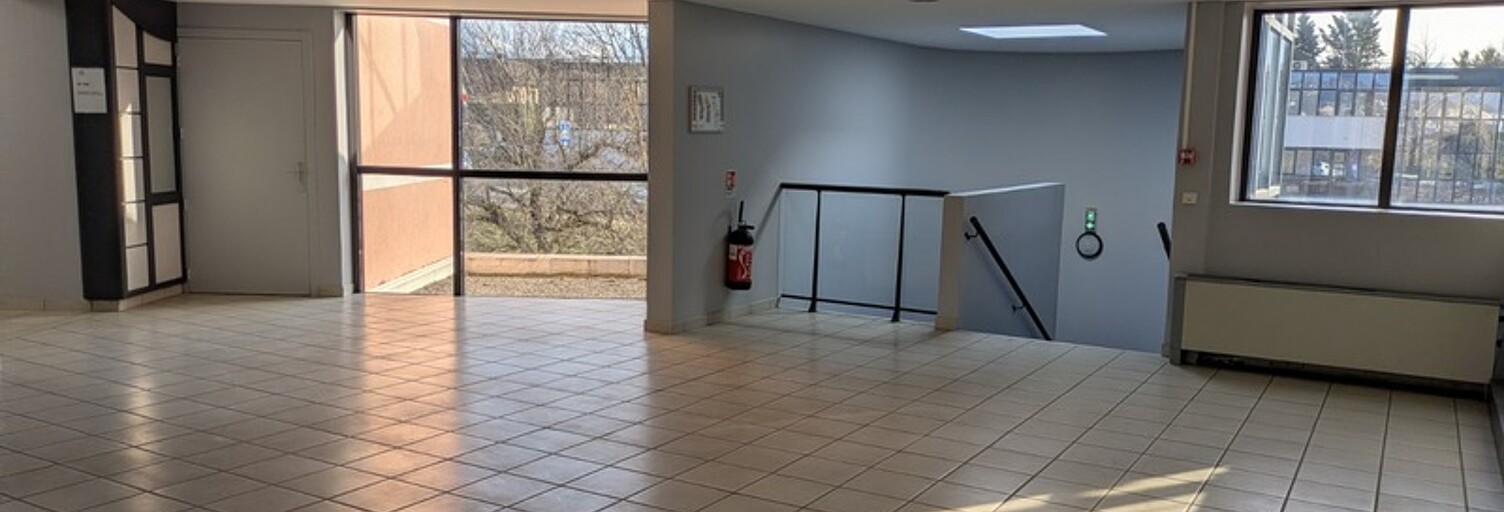 Bureau 9 Pièces 154 m² à louer à Barberaz (73000)