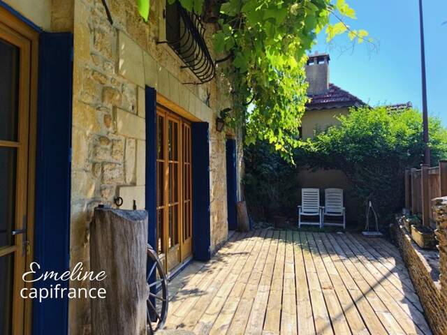 Maison de bourg avec jardinet et studio indépendant — photo du bien