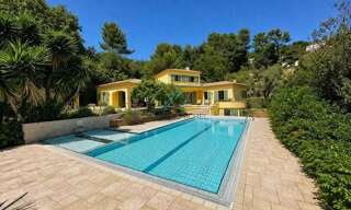 Maison 7 Pièces 216 m² à vendre à Le Rouret (06650)