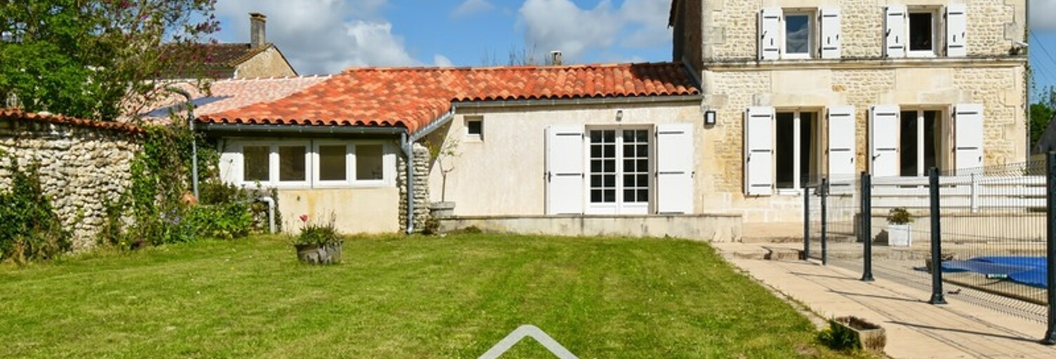 Maison 5 Pièces 118 m² à vendre à Torxé (17380)