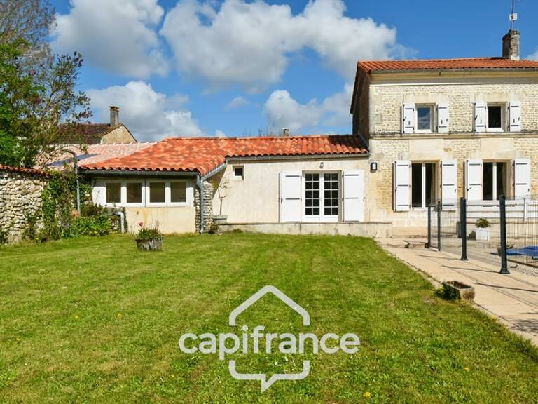 Maison à vendre 5 pièces TORXE (17) avec jardin clos de 1000m², garage et atelier — photo 1
