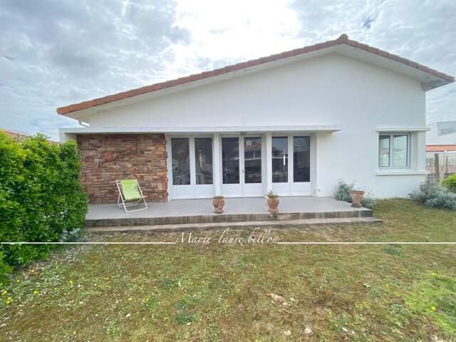 Maison à vendre 4 pièces SAINT JEAN DE MONTS (85), 3 chambres + garage et jardin — photo du bien