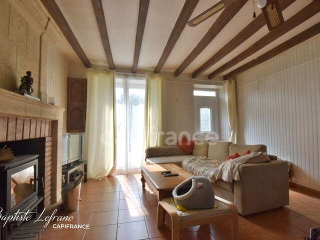 Maison de caractère avec grand jardin et dépendances - 190 m² à BAUGÉ EN ANJOU — photo du bien