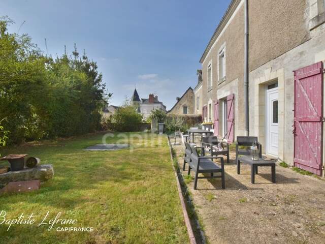 Maison de caractère avec grand jardin et dépendances - 190 m² à BAUGÉ EN ANJOU — photo du bien